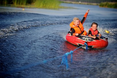 Dāvanu karte ūdens aktivitātēm Jūrmalas ūdensslēpošanas un veikborda parkā