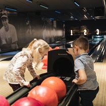 Divreiz vairāk boulinga un uzkodu plate bērniem 