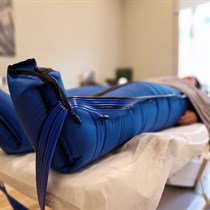  Limfodrenāžas zābaku procedūra Rīgas centrā Dr. Lūkina estētiskās medicīnas klīnikā RE.NEW