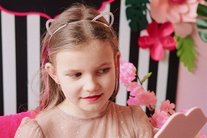 Ausu caurduršana bērniem – skrimslī (Helix)