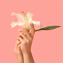 Parafīna SPA procedūra rokām salonā "SIBI" Rīgā