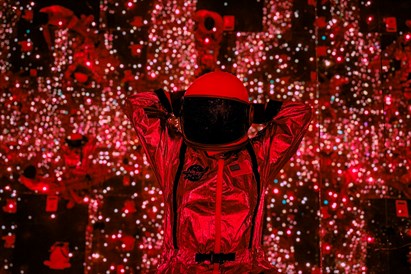 Ilūziju pasaule visai ģimenei – “COSMOS” ilūziju muzejs Rīgā