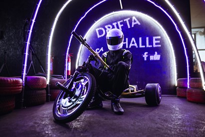 “Drifta Halles” dāvanu karte – Adrenalīna pilni braucieni Rīgā