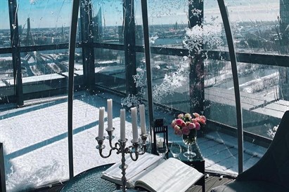 Skaista tikšanās un uzkodas 6 personām Filozofu Rezidences 23. stāvā