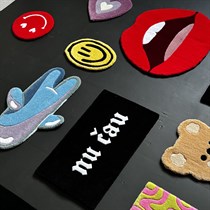 Meistarklase Rīgā: Dizaina paklājiņa izveide taftinga tehnikā 