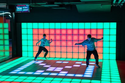 “Catch Pixel” dāvanu karte – aktīva izklaide uz pikseļu grīdas 