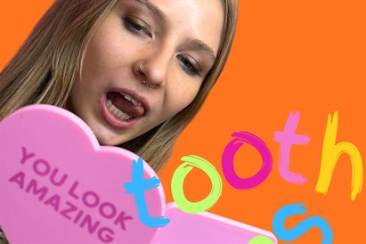 Mirdzošie “Tooth Gems” zobu kristāliņi salonā “AUCH”