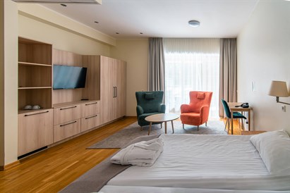 1 nakts "Royal SPA Hotel" Birštonā ģimenei darbdienā + haloterapija
