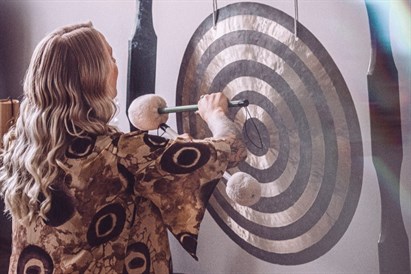 Kopā uz viena viļņa - atslābinoša gonga meditācijas sesija pārim