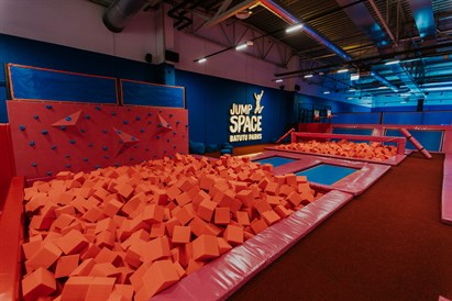 Svinības Ričija Rū ballīšu istabā “Jump Space” parkā TC “Spice”