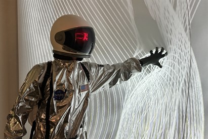 Ilūziju pasaule visai ģimenei – “COSMOS” ilūziju muzejs Rīgā