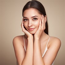 Sejas tīrīšana ar Christina "Comodex" kosmētiku