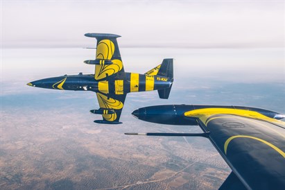 Lidojums ar reaktīvo lidmašīnu L-39C un unikāla pieredze pilota lomā