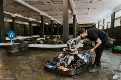 [Tikai ar piegādi] Brauciens ar elektrokartingiem „GUNSnLASERS”