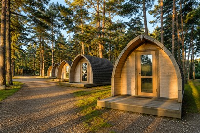 Nakšņošana Bungalow mājiņā un SUP dēļu piedzīvojums Liepājā