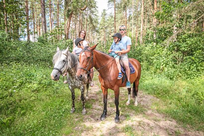 Izjāde zirga mugurā visai ģimenei Ķekavā