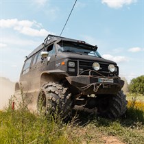 Traucies Lietuvas bezceļos ar “Monster Van” gigantu pats!