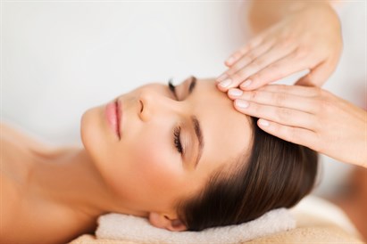 Aroma procedūra sejai ar aromapīlingu