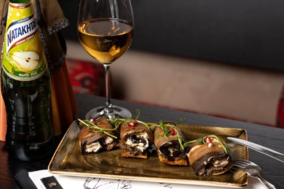 Gardās gruzīnu vakariņas ģimenei “Hačapuri Bistro”