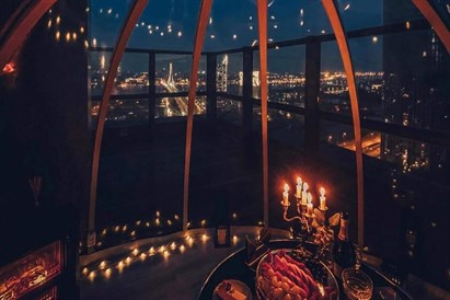 Skaista tikšanās un uzkodas 6 personām Filozofu Rezidences 23. stāvā