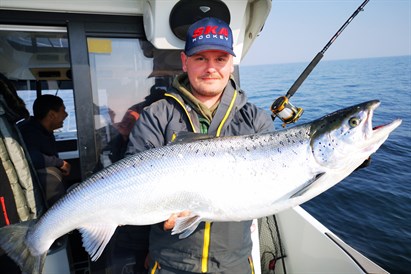 Lašu zveja Baltijas jūrā gida vadībā