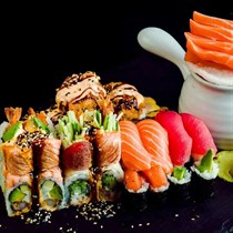 Gardie suši 4 personām restorānā “DERBRUDER”