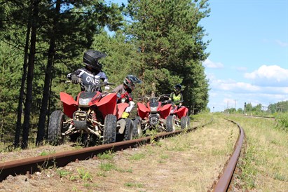 “KMH” dāvanu karte krosa motocikla un kvadriciklu braucieniem