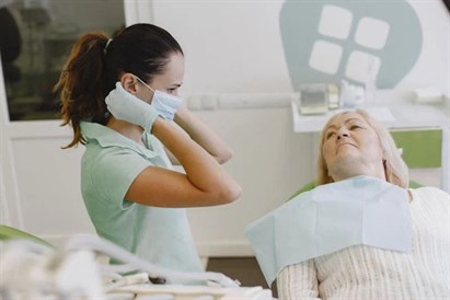 Profesionāla zobārstniecības konsultācija ar 3D rentgenu “Dental Medical” klīnikā