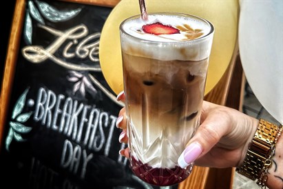 Īpašais “1+1” piedāvājums ledus latei restorānā “Liberta”