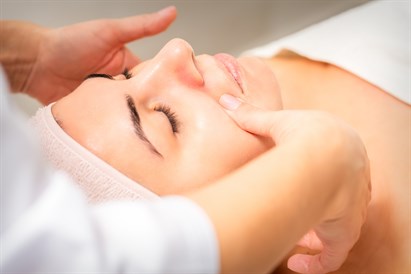 Klasiskā sejas masāža Rīgā estētiskās kosmetoloģijas studijā "BODY LAB 2012"