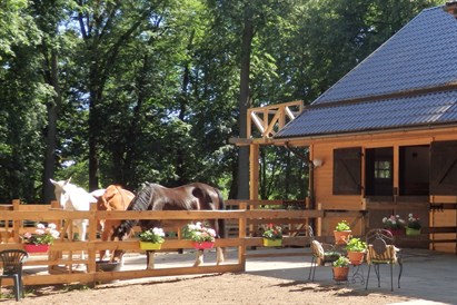 Ģimenes izjādes piedzīvojums Jumpravmuižas parkā