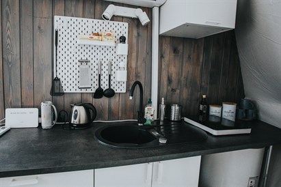 Glempinga atpūta pārim – absolūts miers romantiskajā ezera kupolā 