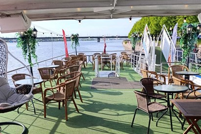 Romantiskais saulrieta kruīzs pa Daugavu līdz Jūras vārtiem 2 personām 