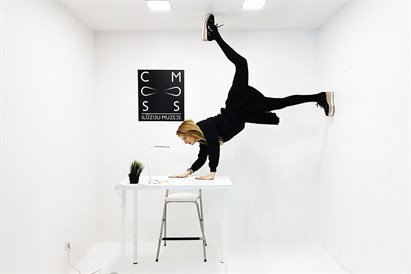 Ilūziju pasaule visai ģimenei – “COSMOS” ilūziju muzejs Rīgā