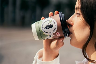 Lattes randiņš diviem kafejnīcā “Ezīša Kofīšops”