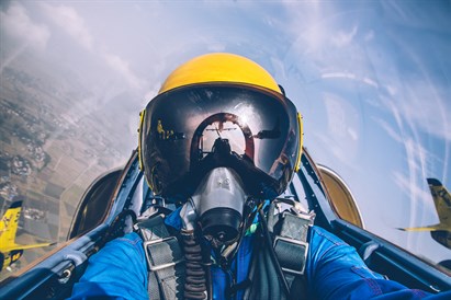 Lidojums ar reaktīvo lidmašīnu L-39C un unikāla pieredze pilota lomā