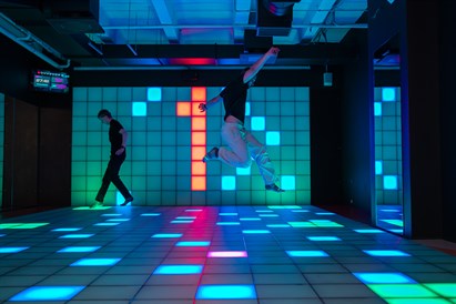 “Catch Pixel” dāvanu karte – aktīva izklaide uz pikseļu grīdas 