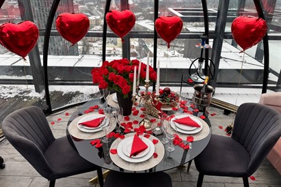 Rīgas panorāma no “Skyhouse Igloo” ar uzkodām 4 personām