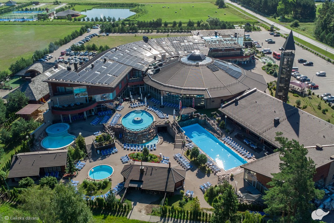 Nakšņošana diviem “Atostogų parko” villā un SPA atpūta darbadienās