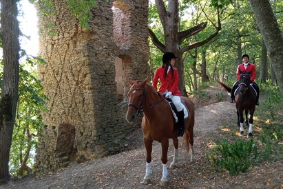 Romantiska nakts ar zirgu izjādi