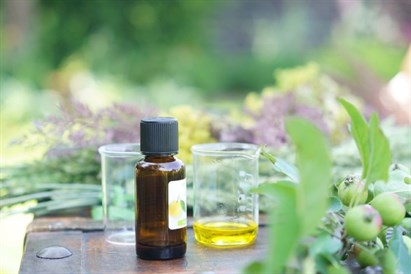 “Latvian Aroma-Essence” dabīgo smaržu radīšanas meistarklase grupai 