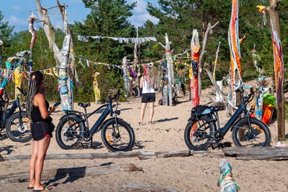 Brauciens ar elektrovelosipēdu Carnikavā