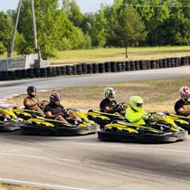 Brauciens ar kartingu Madonas trasē