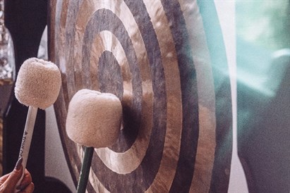 Kopā uz viena viļņa - atslābinoša gonga meditācijas sesija pārim