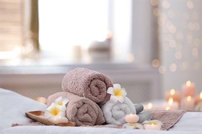 "LUMINANCE PEARL" procedūra sejai ar pērļu un dimantu ekstraktiem