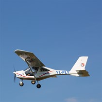 Piedzīvojumu stunda divvietīgā lidmašīnā AEROPRAKT-22