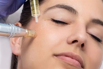 Profesionāla retinola ādas atjaunošanas procedūra ar DermaPen un eksosomām + lūpu reģenerācija