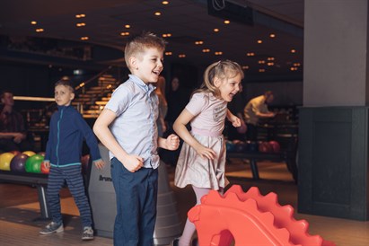 Boulings bērniem un uzkodas “O’Learys” izklaides centrā