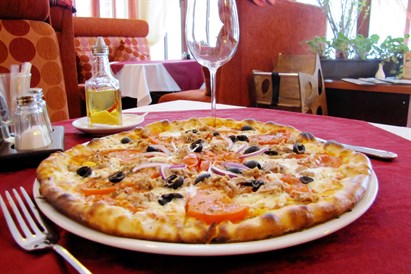 Atpūta un pusdienas "Taverna pie Kļavas"