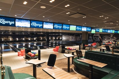 Boulinga un garšu ballīte bērniem ar vakariņām “O’Learys” restorānā